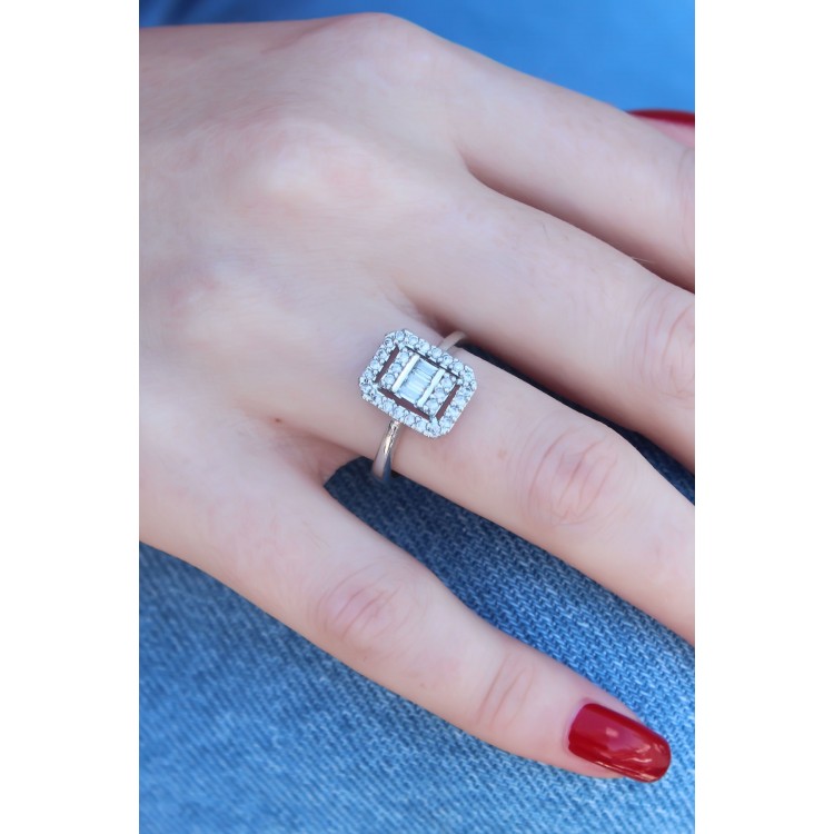 Gümüş Renk Baget Zirkon Taşlı Kadın Yüzük