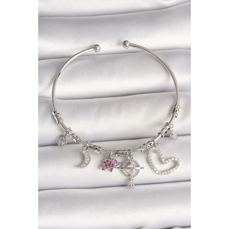 Pirinç Gümüş Renk Sallantı Zirkon Taşlı Gezegen Figür Kalp Detay Charm Kadın Bileklik
