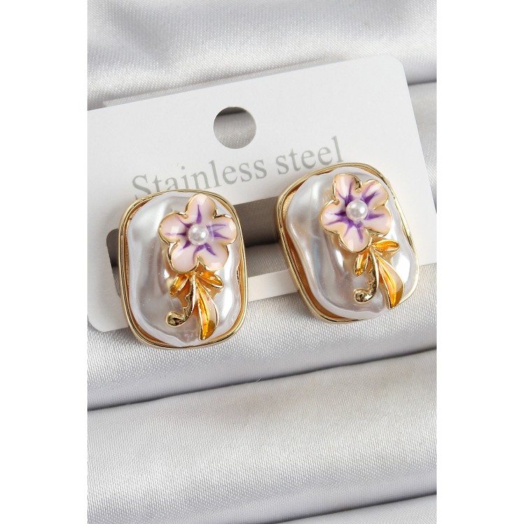 Pirinç Beyaz Mineli İnci Detaylı Çiçek Figürlü Sanatsal Portre Model Gold Renk Kadın Küpe