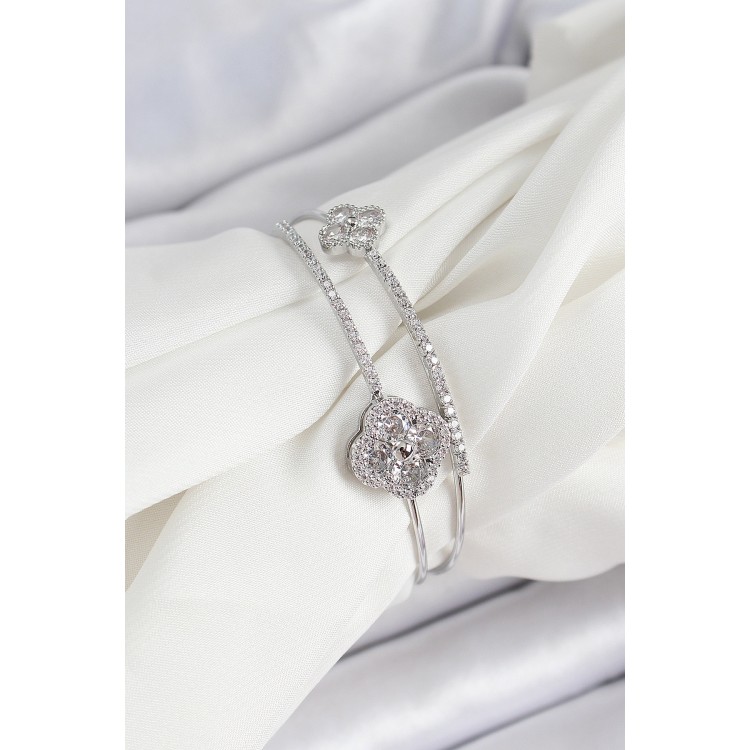 Pirinç Gümüş Renk Zirkon Taşlı Yonca Model 2'li Kadın Bileklik