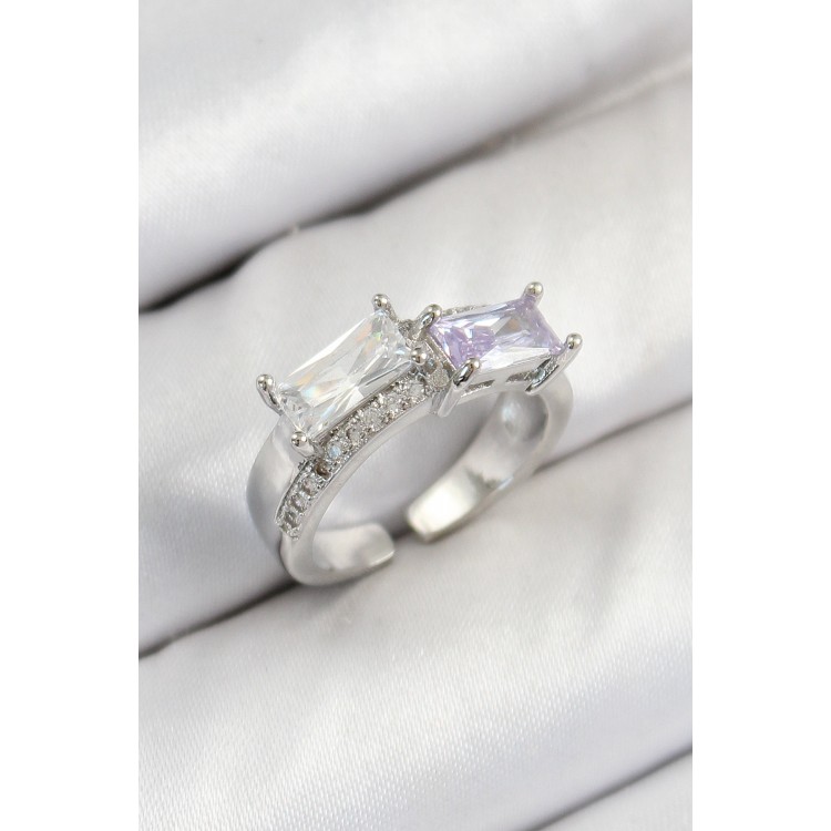 Pirinç Zirkon Taşlı Dikdörtgen Model Gümüş Renk Kadın Yüzük