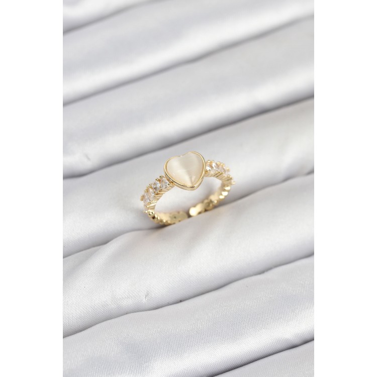 Pirinç Gold Renk Zirkon Taşlı Kalpli Kadın Yüzük