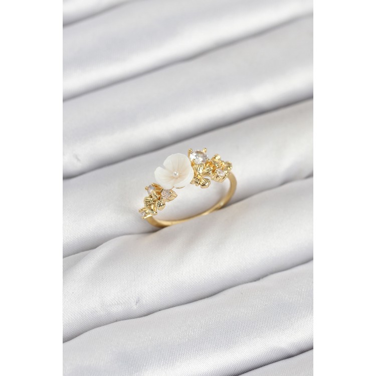 Pirinç Gold Renk Çiçek Model Zirkon Taşlı Kadın Yüzük