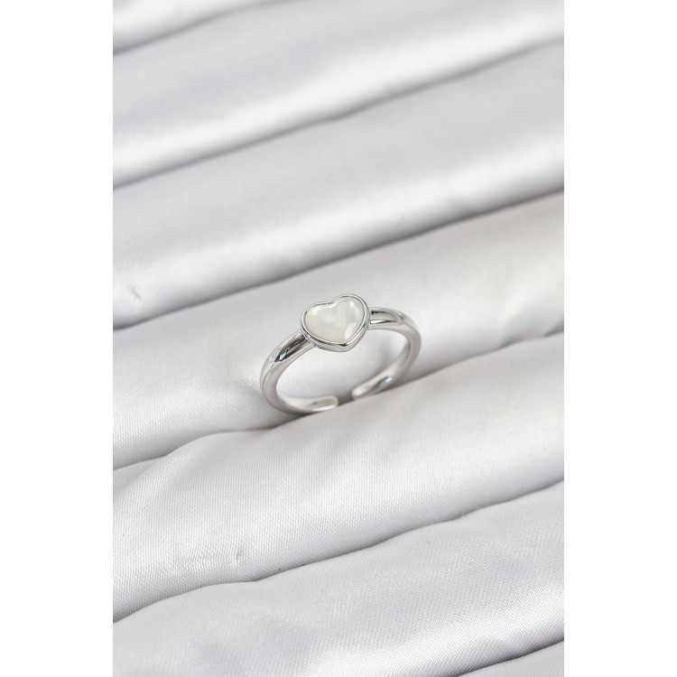 Pirinç Gümüş Renk Kalpli Kadın Yüzük