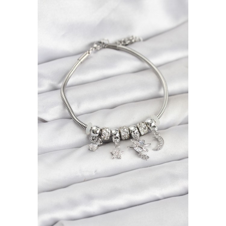 Pirinç Gümüş Renk Kalpli Model Charmlı Kadın Bileklik