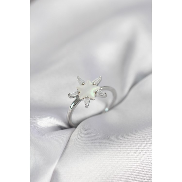 Gümüş Renk Yıldız Model Sedefli Zirkon Taşlı Kadın Yüzük