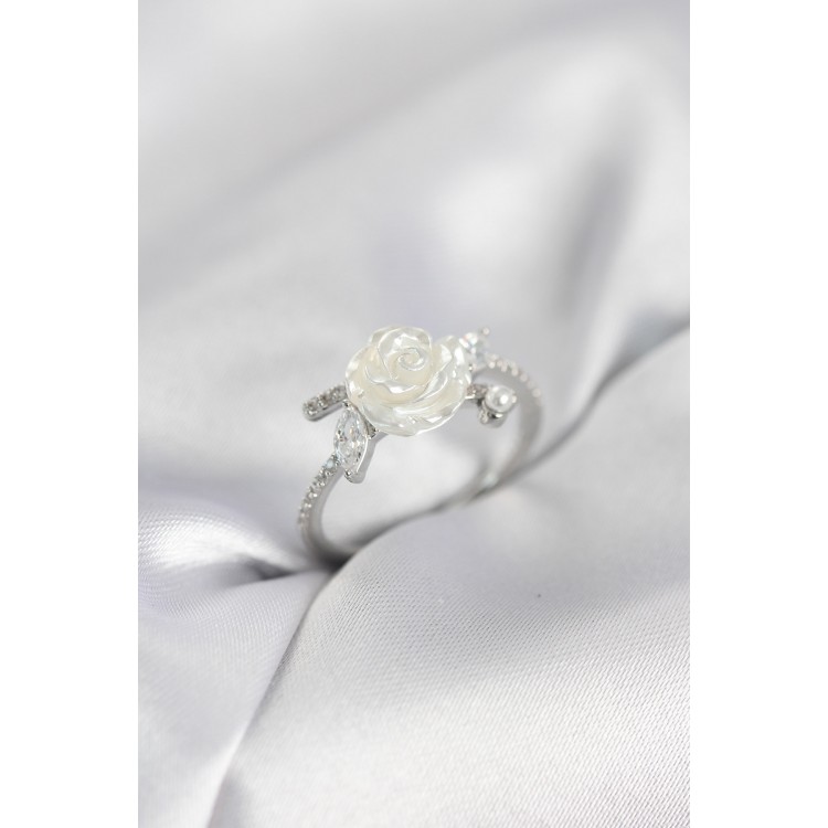 Gümüş Renk Gül Model Zirkon Taşlı Kadın Yüzük