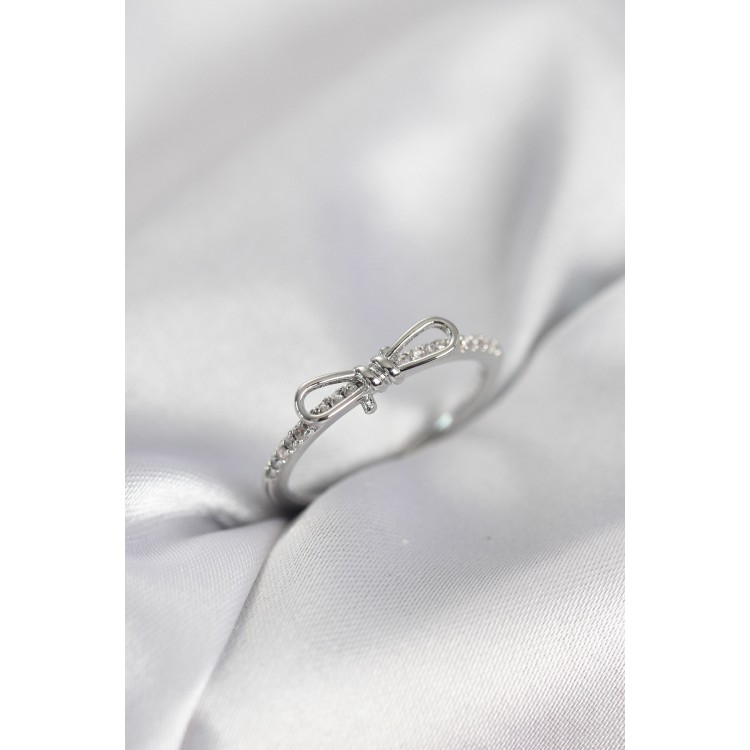 Fiyonk Model Zirkon Taşlı Gümüş Renk Kadın Yüzük