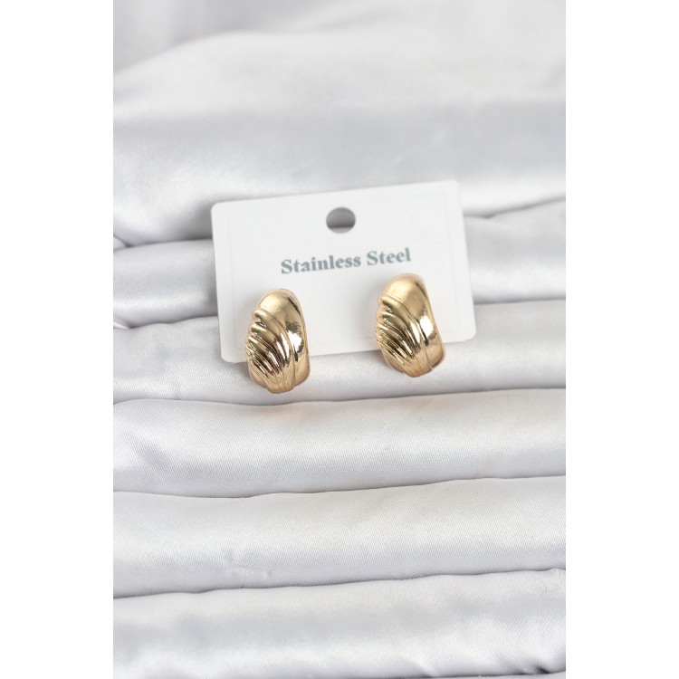 316L Çelik Gold Renk Desenli Yarım Halka Model Kadın Küpe 316L Çelik Gold Renk Desenli Yarım Halka Model Kadın Küpe